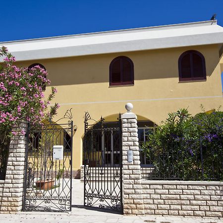 Orlando Vacanze Camere Ериче Екстер'єр фото