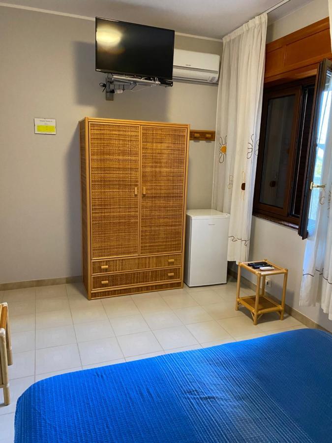 Orlando Vacanze Camere Ериче Екстер'єр фото
