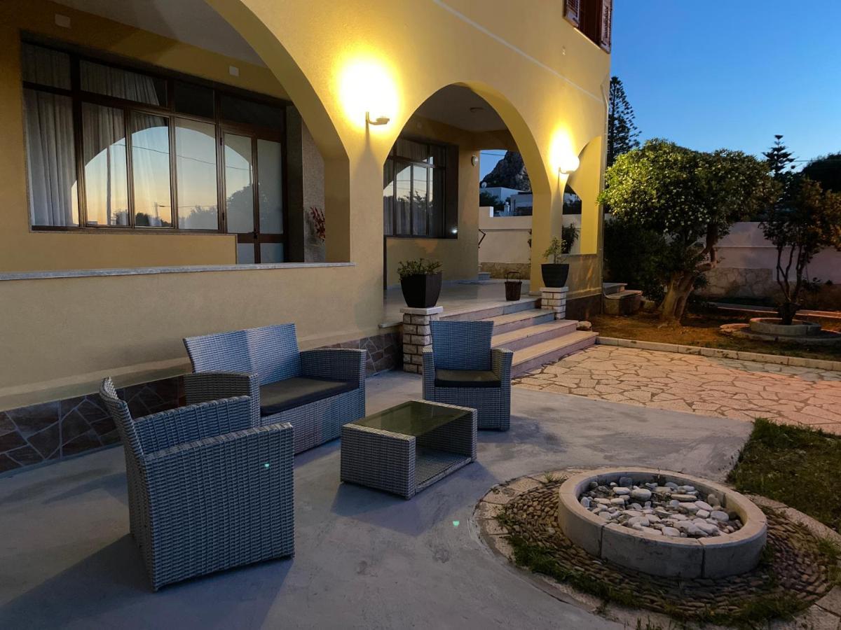 Orlando Vacanze Camere Ериче Екстер'єр фото