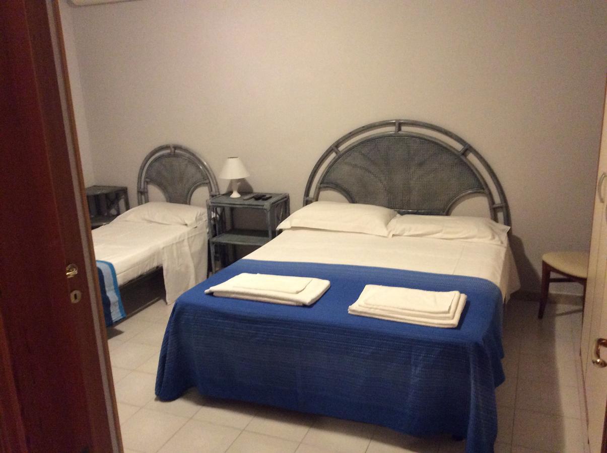 Orlando Vacanze Camere Ериче Екстер'єр фото