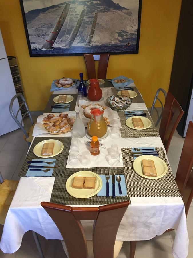 Orlando Vacanze Camere Ериче Екстер'єр фото